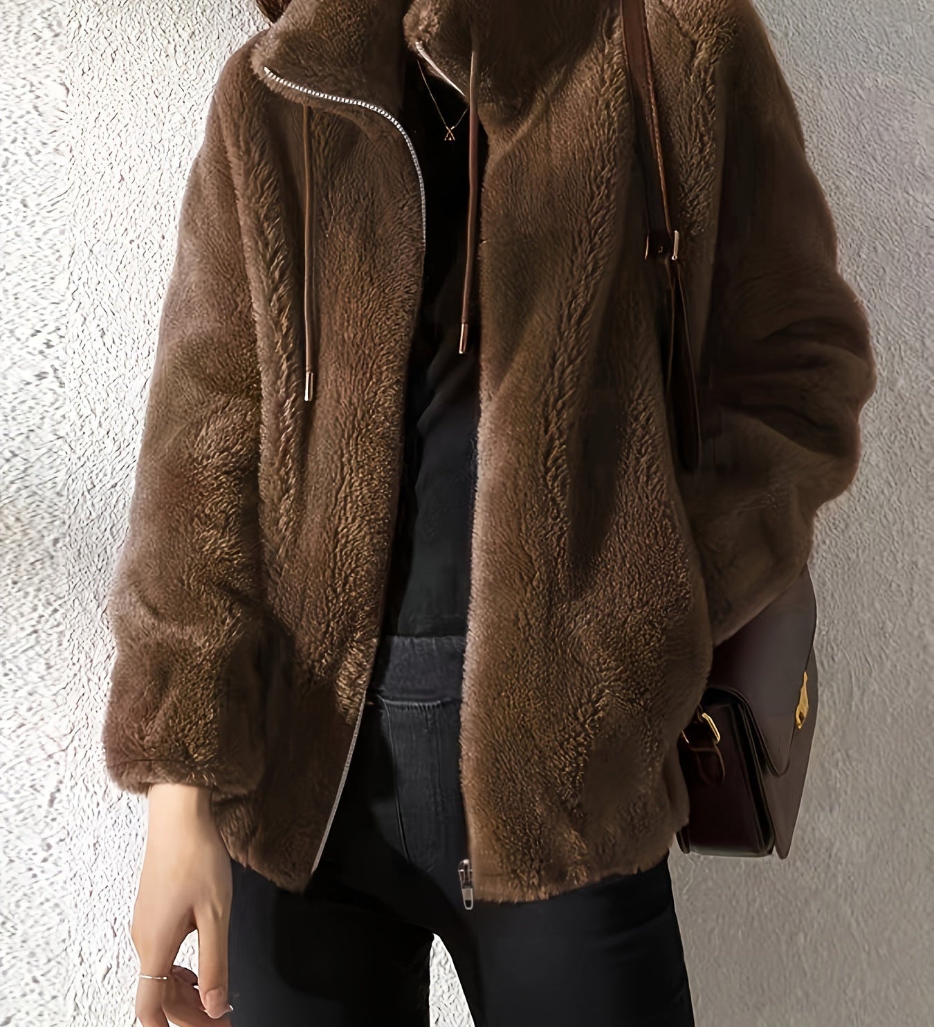 Elina – Jachetă de Damă din Fleece Moale cu Guler Înalt