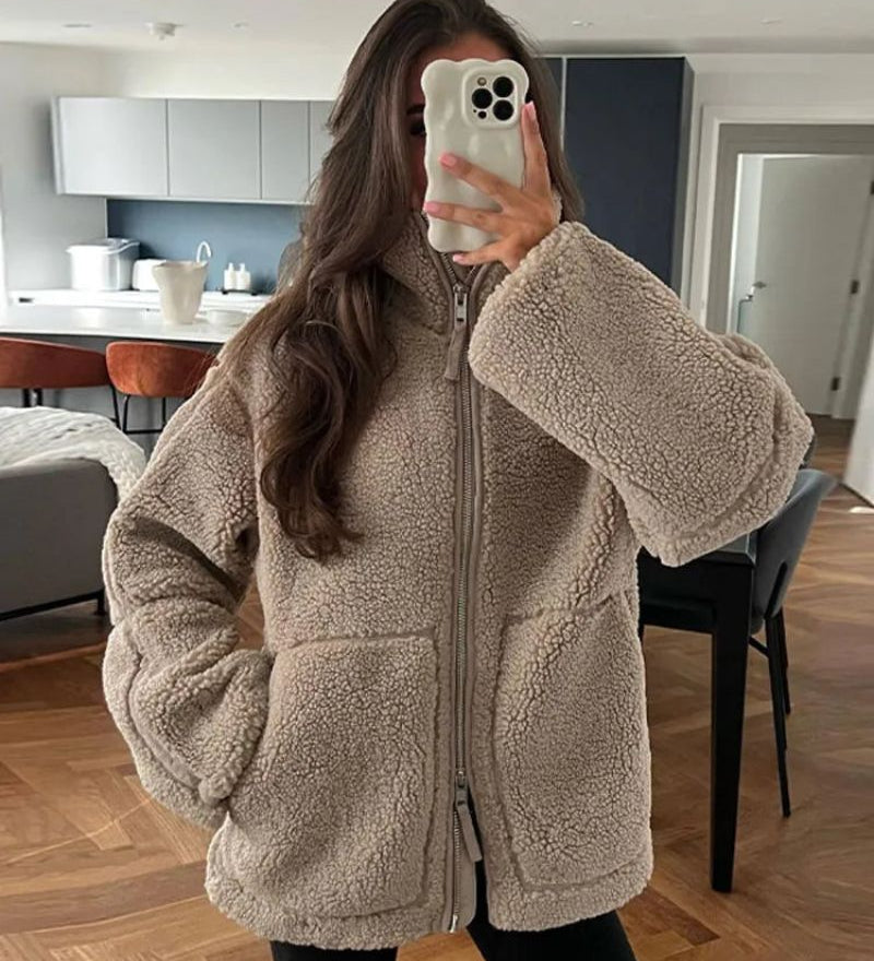 Penelope – Jachetă de Damă Confortabilă din Material Teddy Moale