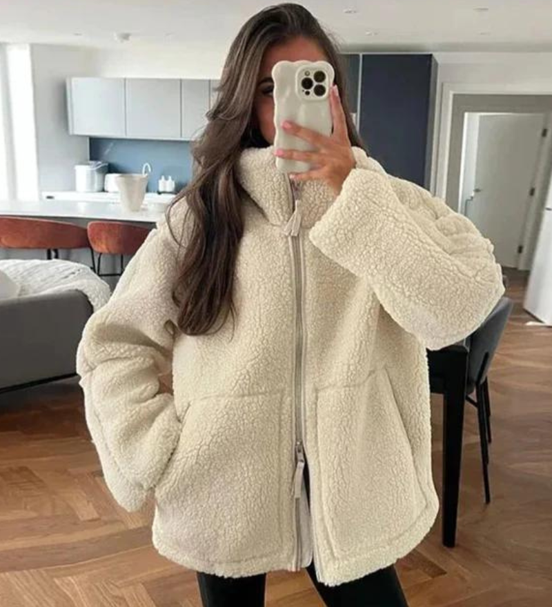 Penelope – Jachetă de Damă Confortabilă din Material Teddy Moale