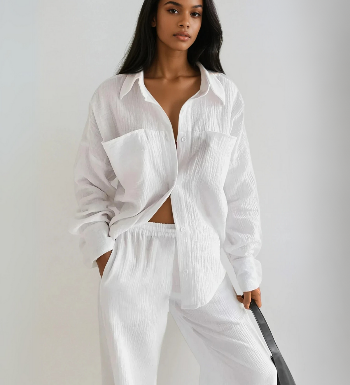 Set minimalist, ușor, cu cămașă și pantaloni