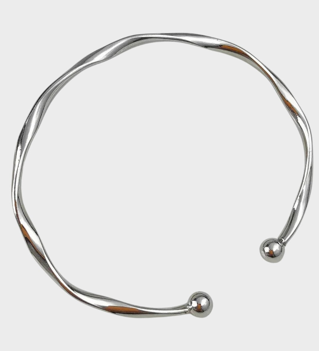 Elara - Brățară Elegantă Răsucită