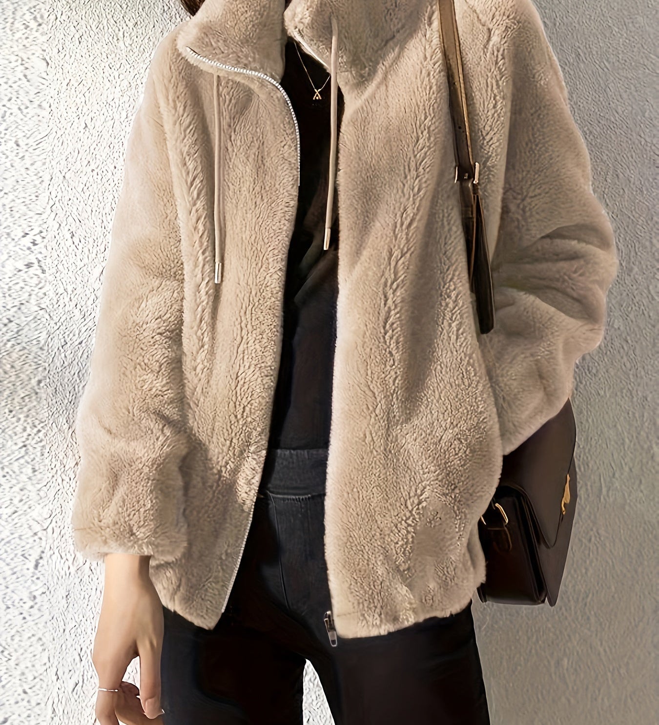 Elina – Jachetă de Damă din Fleece Moale cu Guler Înalt