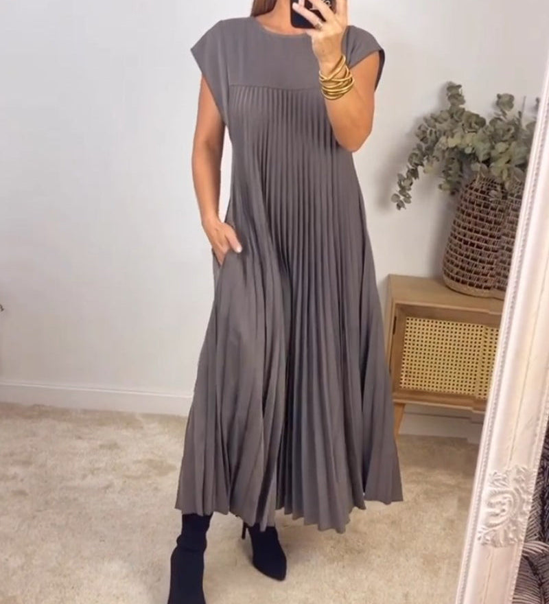 Amada – Rochie de Damă Elegantă Fără Mâneci cu Plisaje