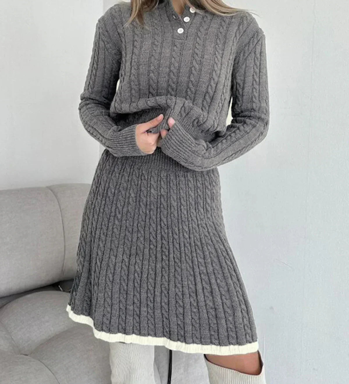 Set fustă cu rever și tricotat în cablu