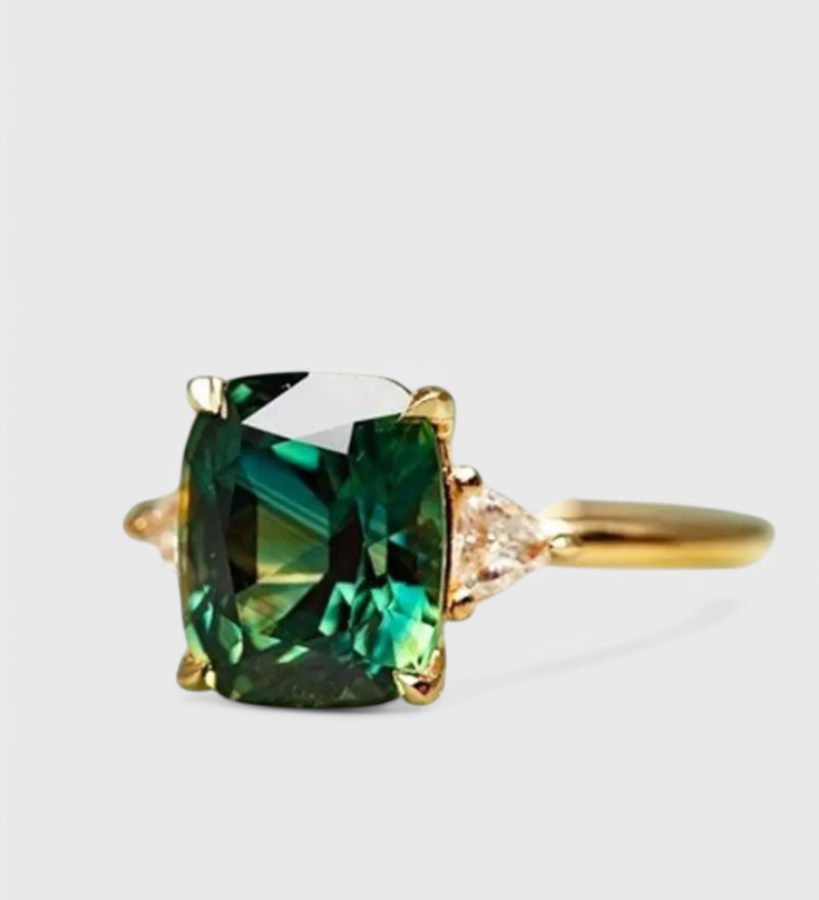 Elena – Inel elegant cu piatră verde