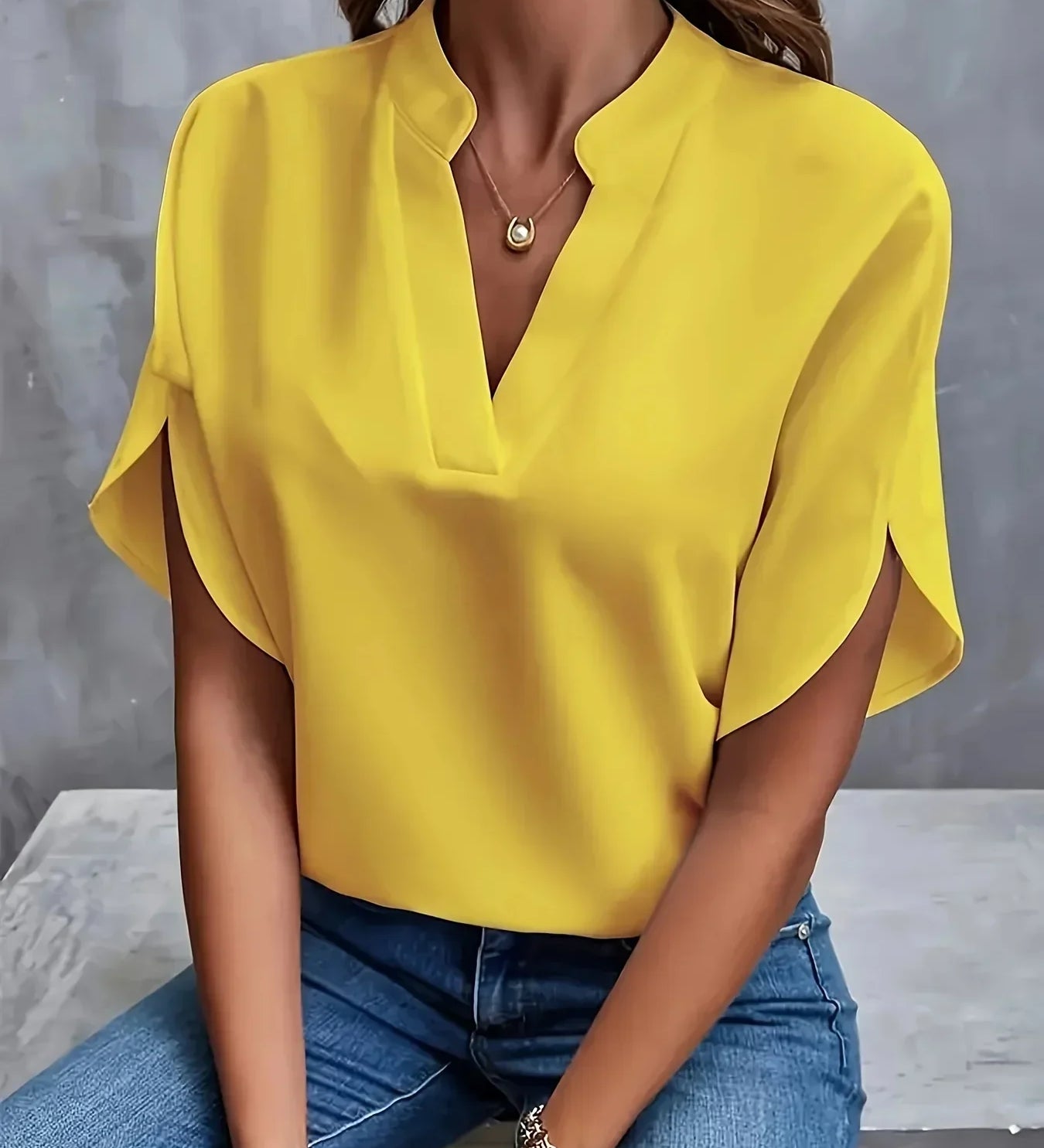 Thalia | Bluză Elegantă cu Design Distins