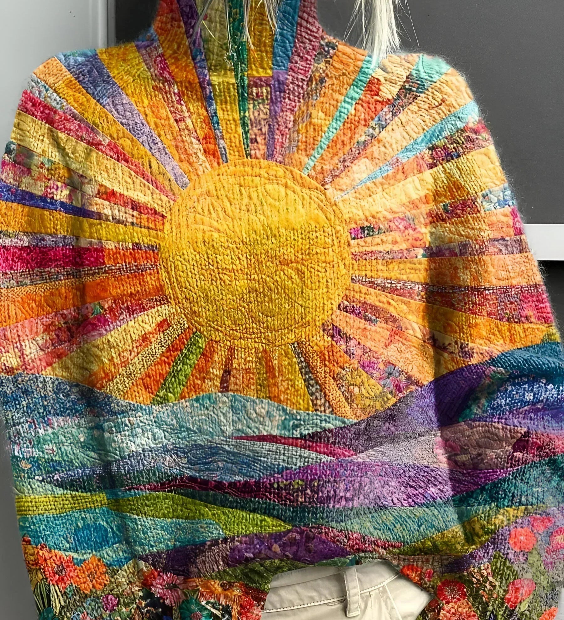 Simone - Pulover Colorat și Vesel cu Guler Înalt